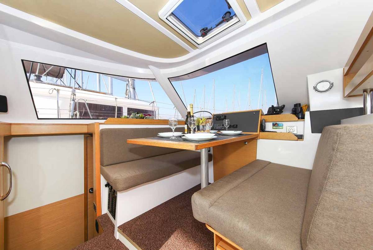 Nautitech 40 Open, Rosa | Yacht Charter Croatia