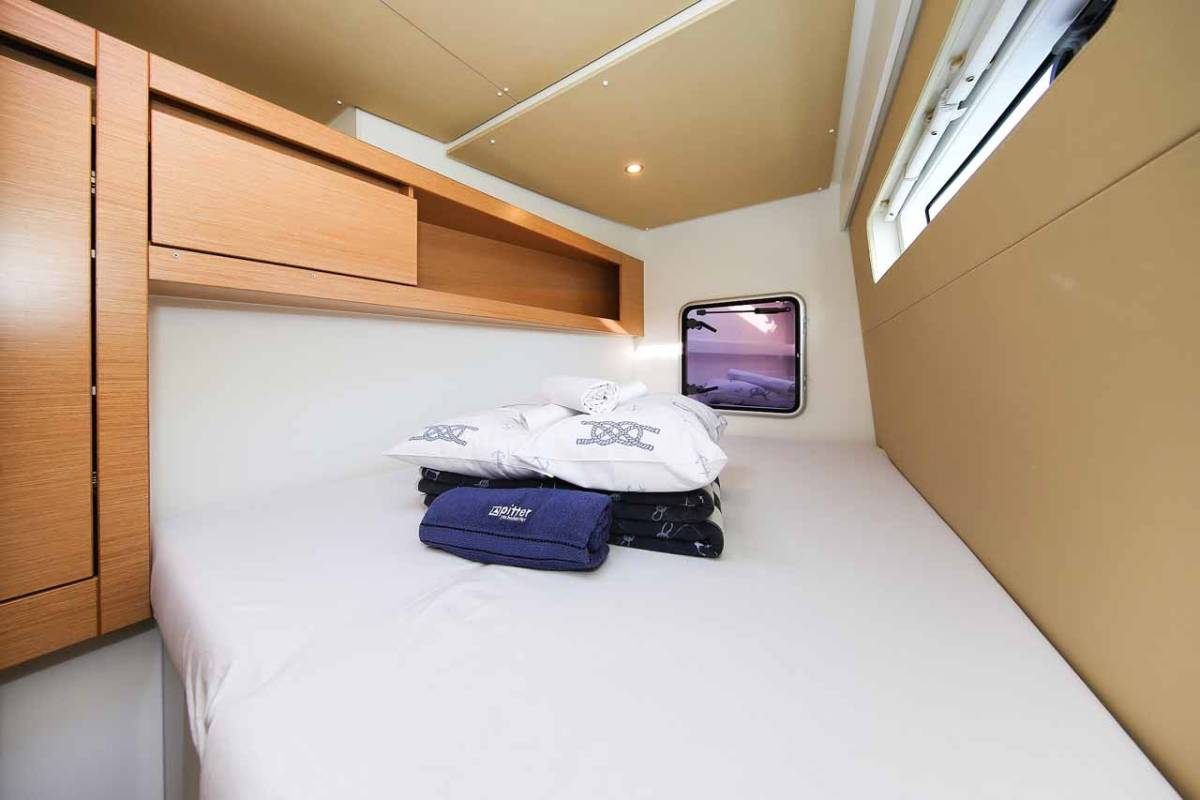 Nautitech 40 Open, Rosa | Yacht Charter Croatia