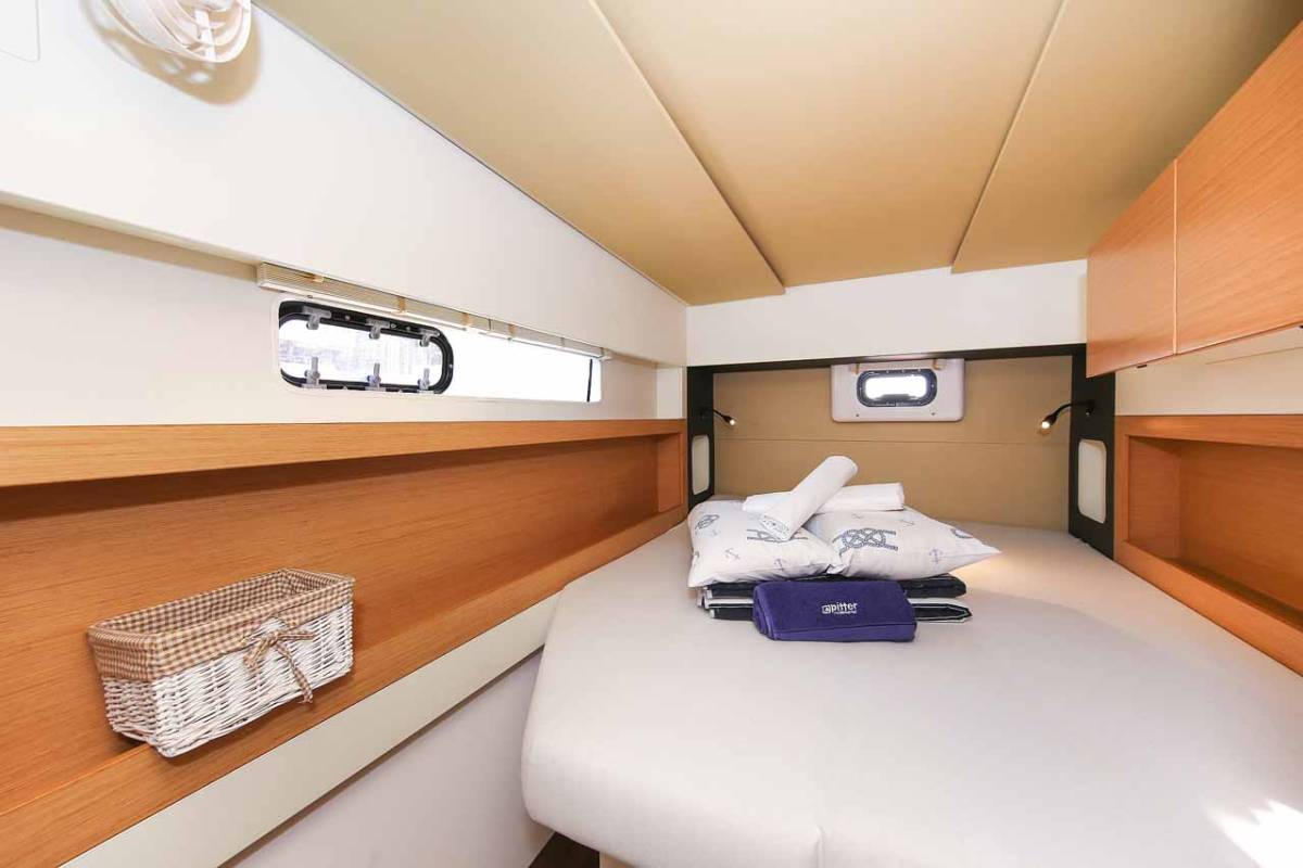 Nautitech 40 Open, Rosa | Yacht Charter Croatia