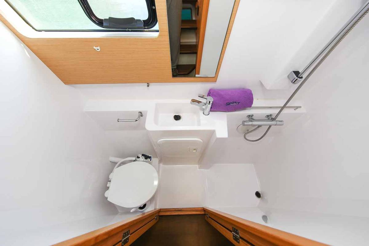 Nautitech 40 Open, Rosa | Yacht Charter Croatia