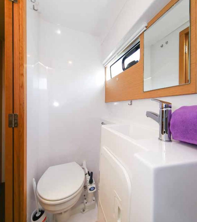 Nautitech 40 Open, Rosa | Yacht Charter Croatia