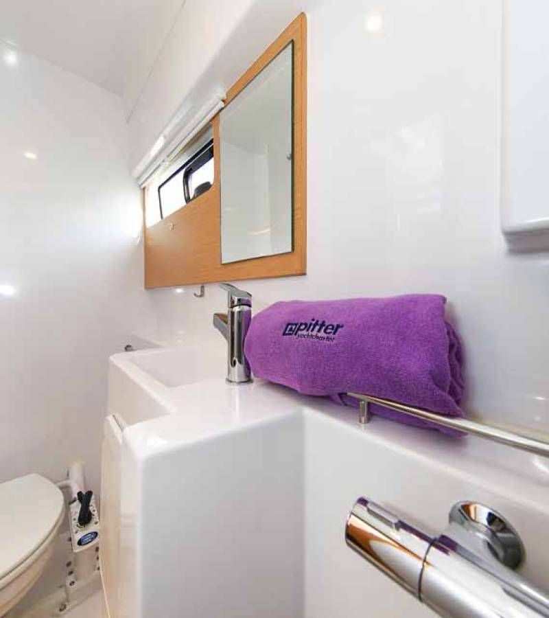 Nautitech 40 Open, Rosa | Yacht Charter Croatia