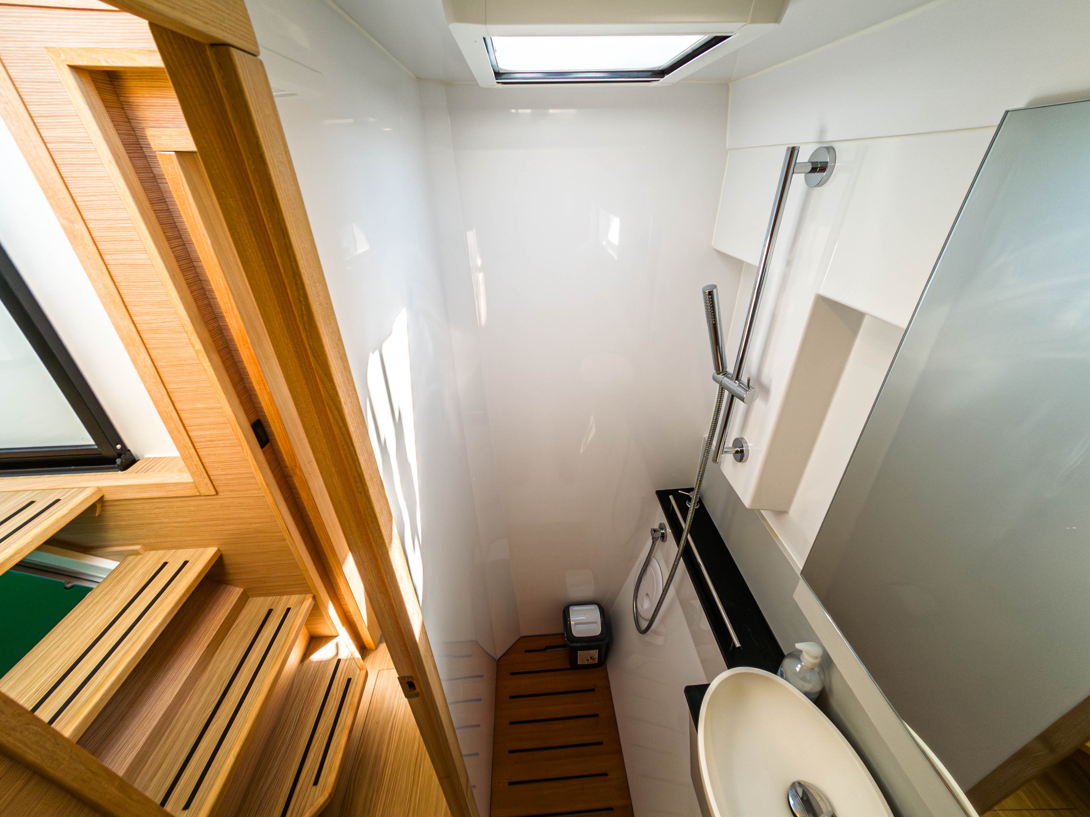 Nautitech 40 Open, Motus | Yacht Charter Croatia