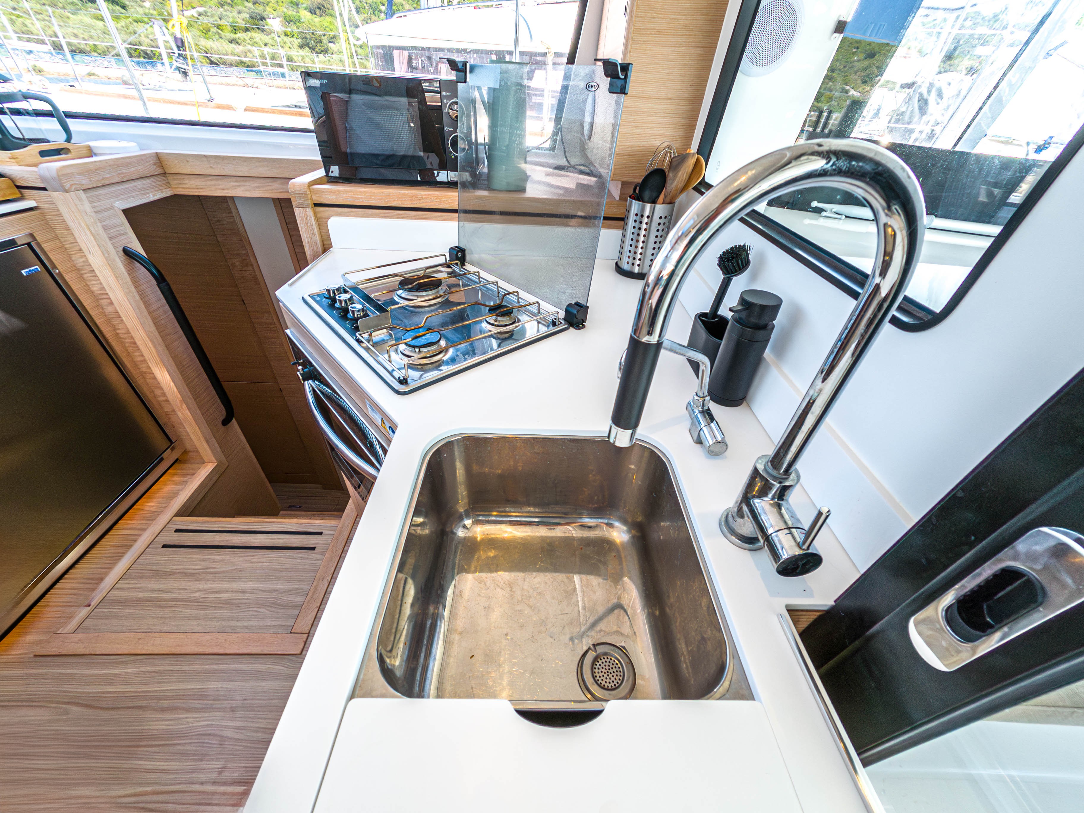 Nautitech 40 Open, Motus | Yacht Charter Croatia