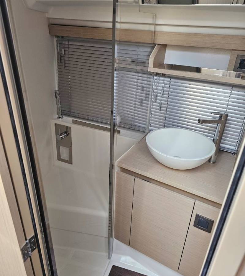NC 37, Sierra | Yacht Charter Croatia