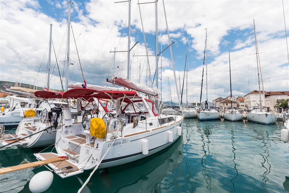 Oceanis 35.1, Bela | Noleggio di Yacht Croazia