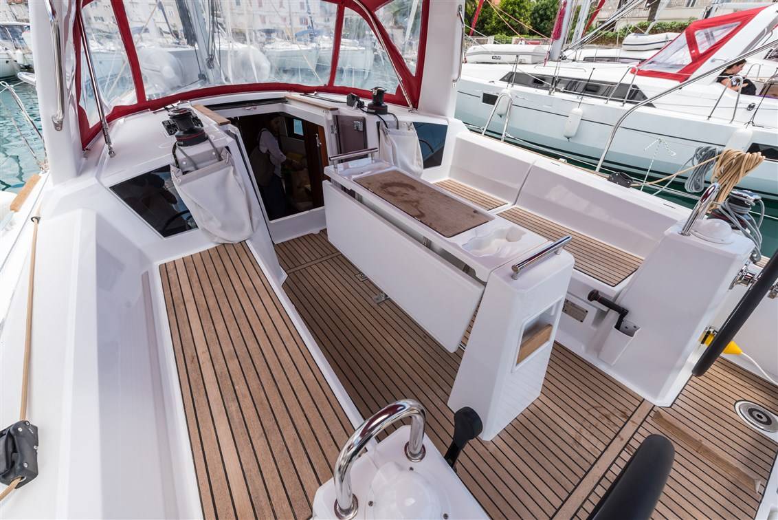 Oceanis 35.1, Bela | Noleggio di Yacht Croazia