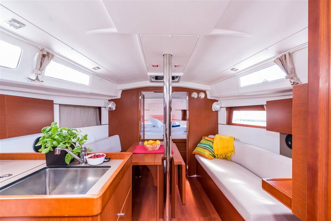 Oceanis 35.1, Bela | Noleggio di Yacht Croazia