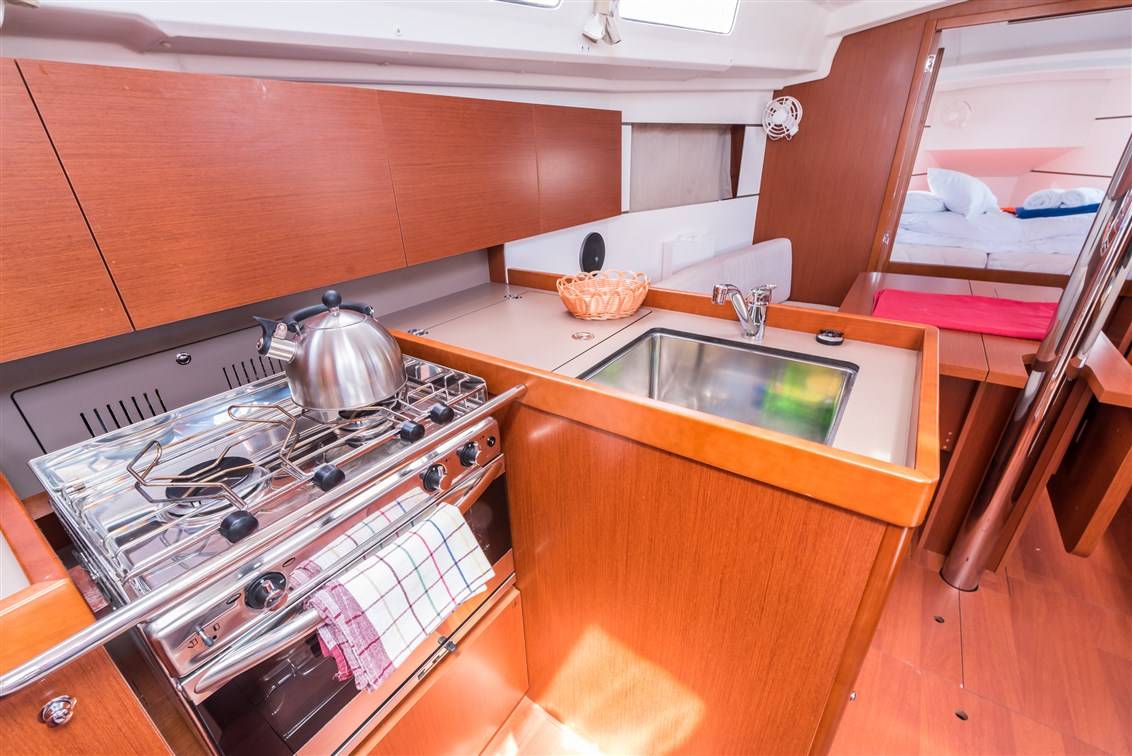 Oceanis 35.1, Bela | Noleggio di Yacht Croazia