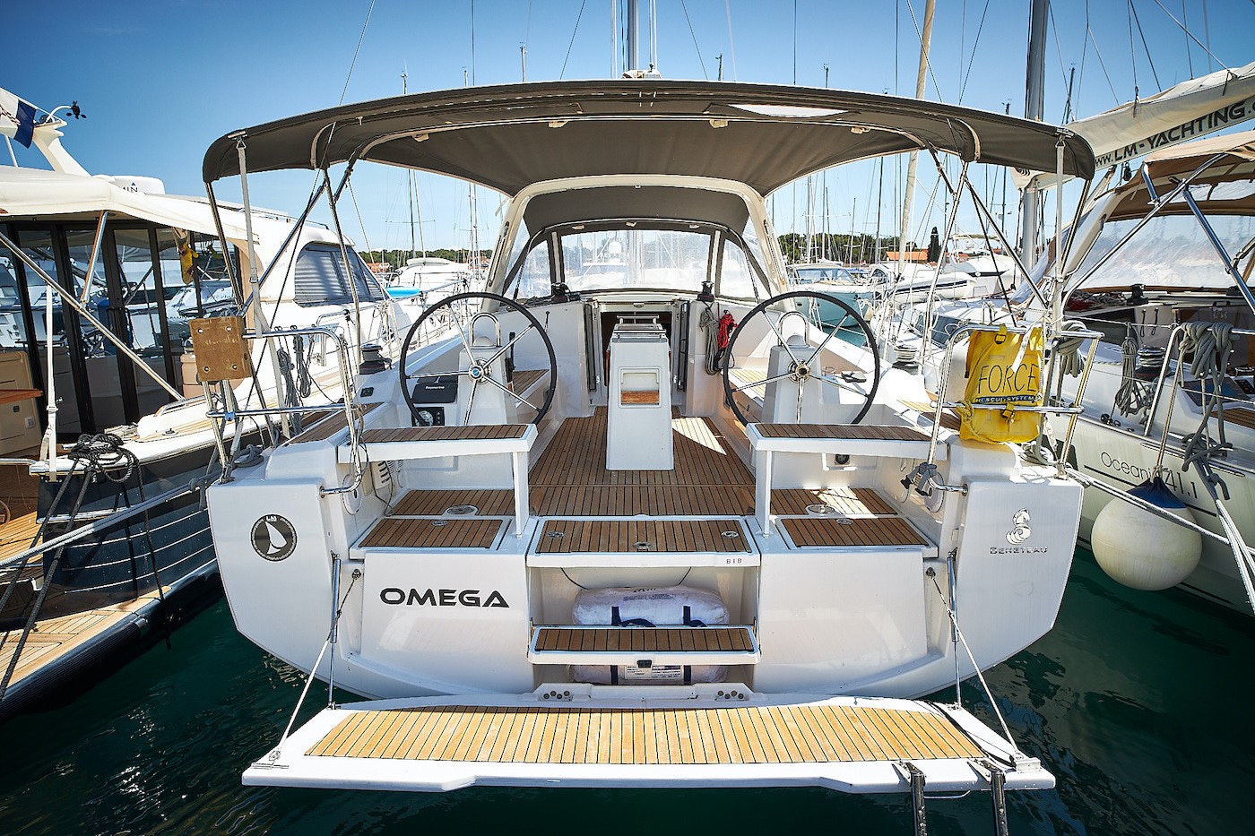 Oceanis 38, Omega | Yacht Charter Croatia