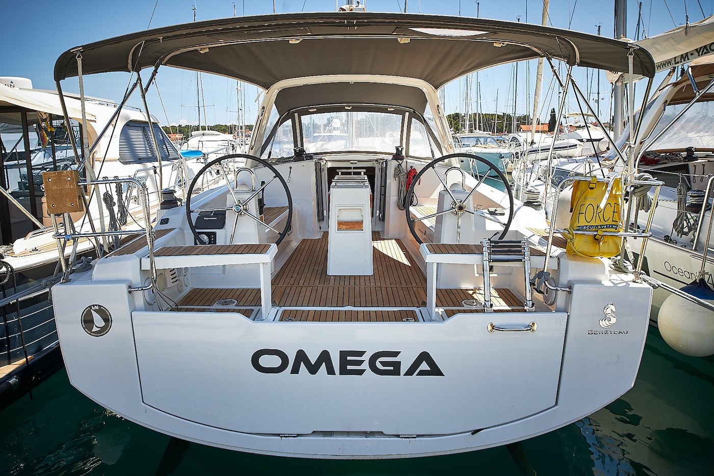 Oceanis 38, Omega | Yacht Charter Croatia