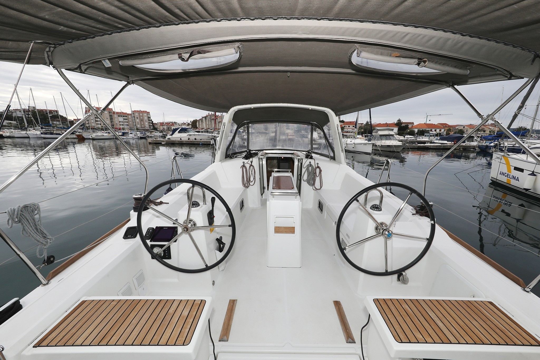 Oceanis 38, One | Yacht Charter Croatia