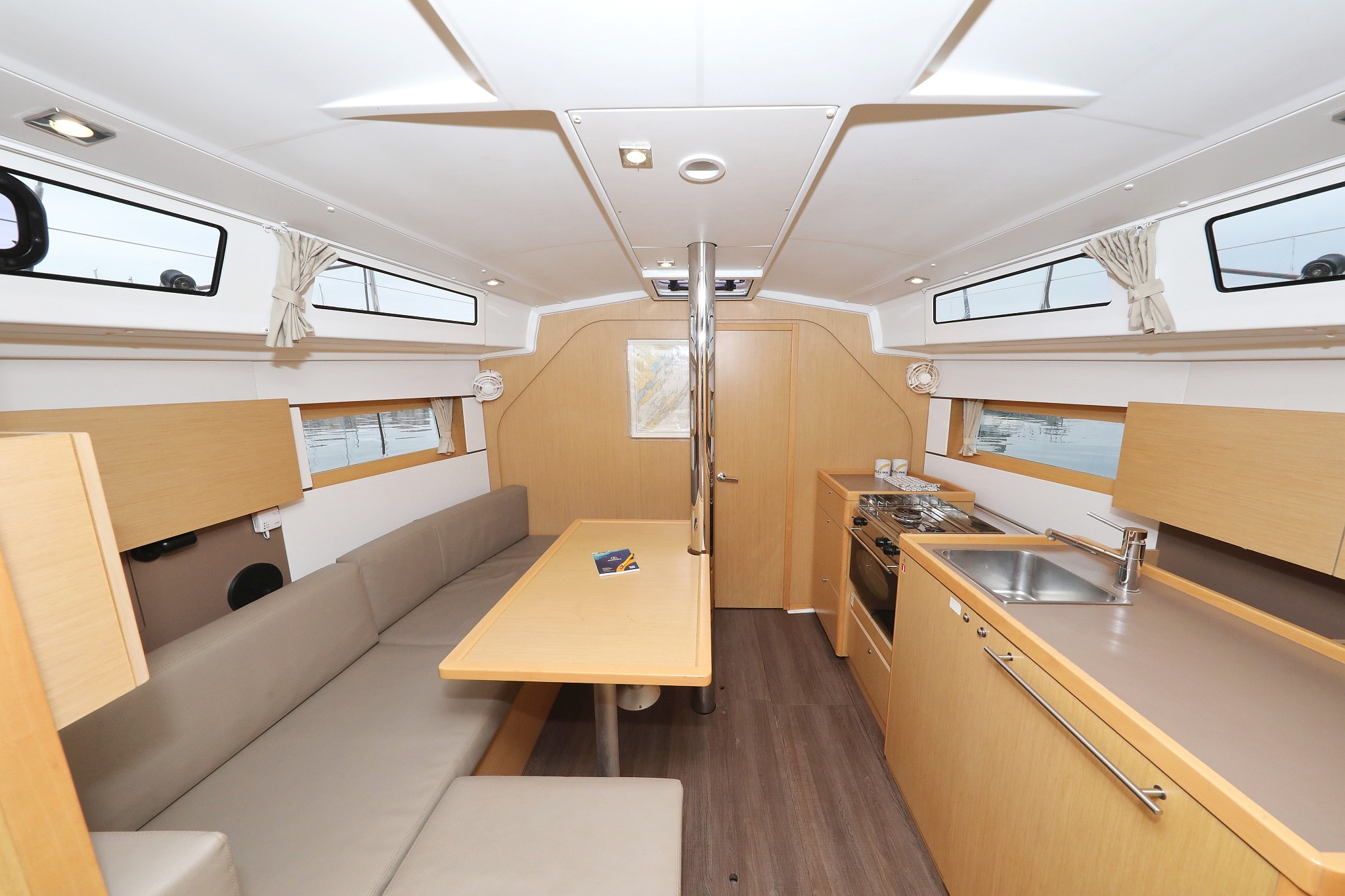 Oceanis 38, One | Yacht Charter Croatia