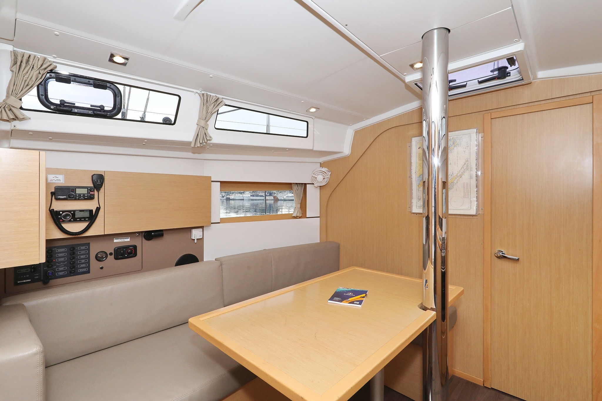 Oceanis 38, One | Yacht Charter Croatia