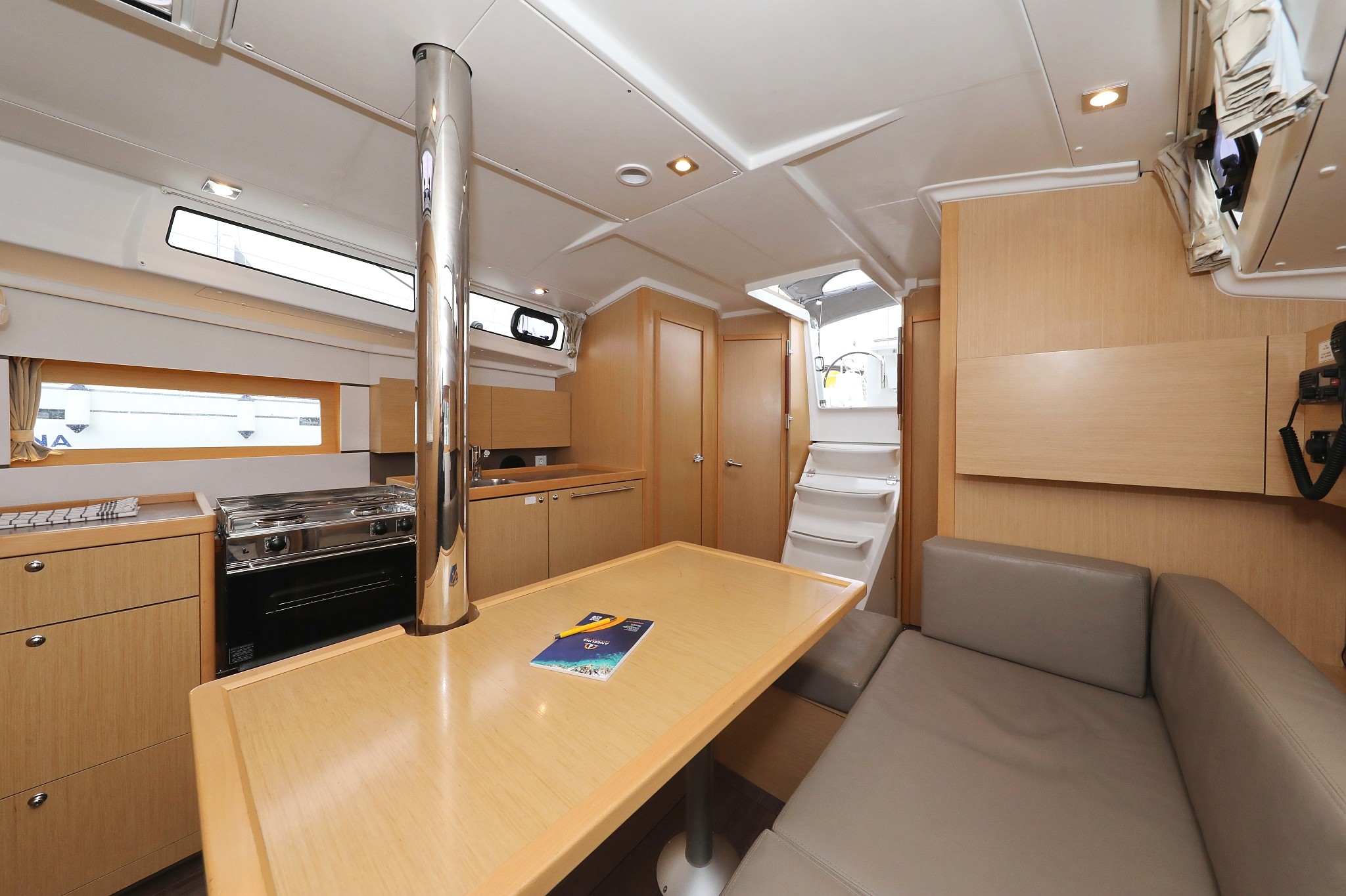Oceanis 38, One | Yacht Charter Croatia