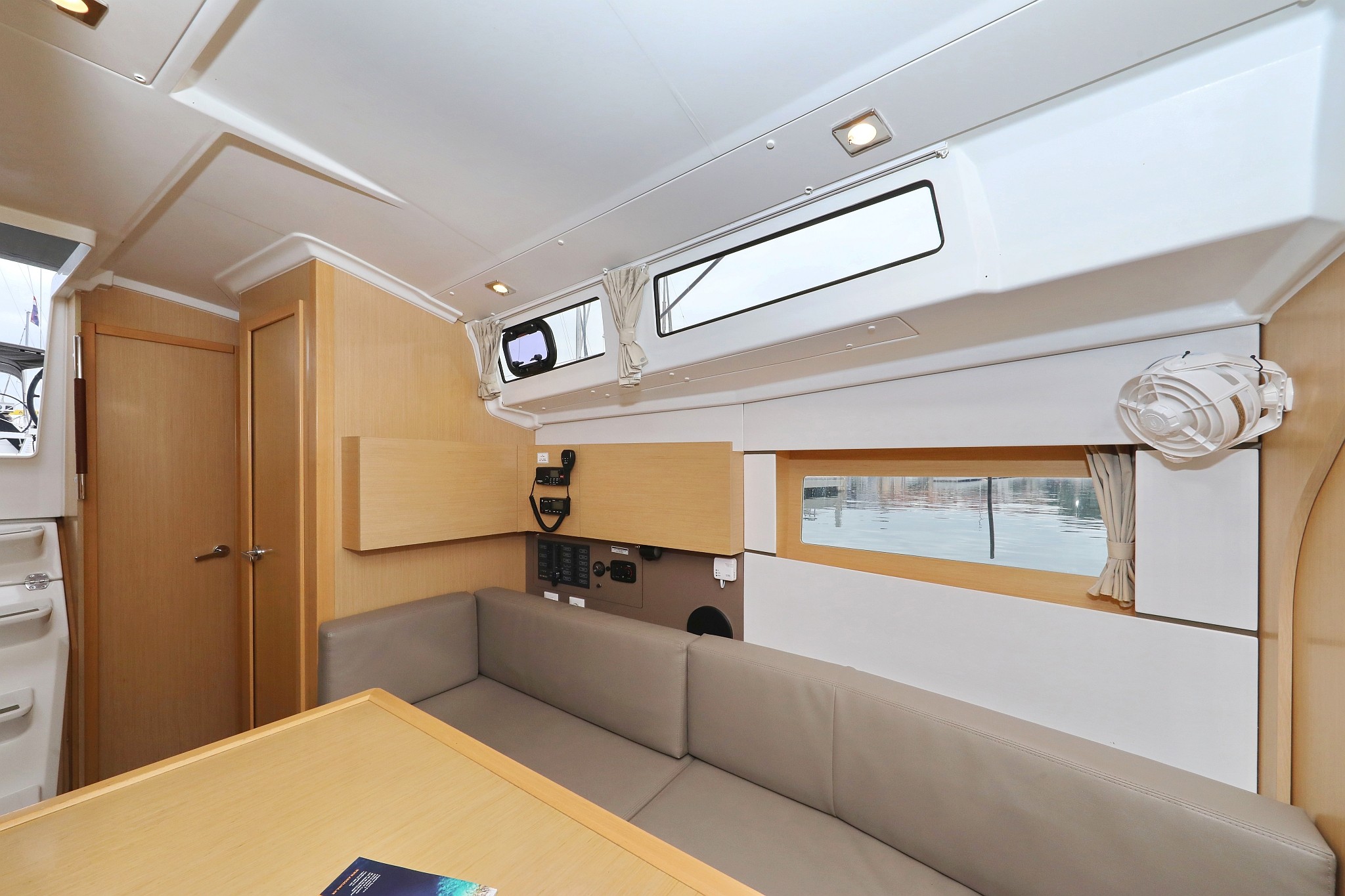 Oceanis 38, One | Yacht Charter Croatia
