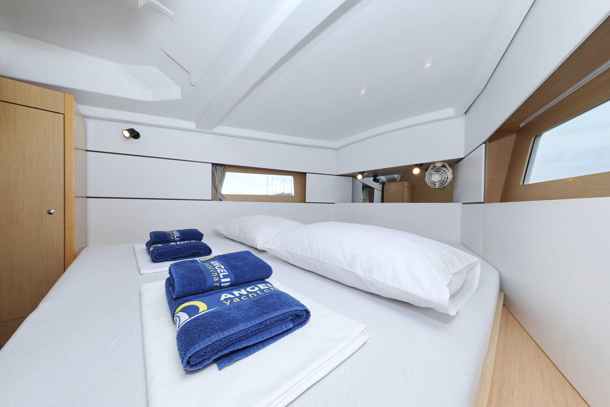 Oceanis 38, One | Yacht Charter Croatia