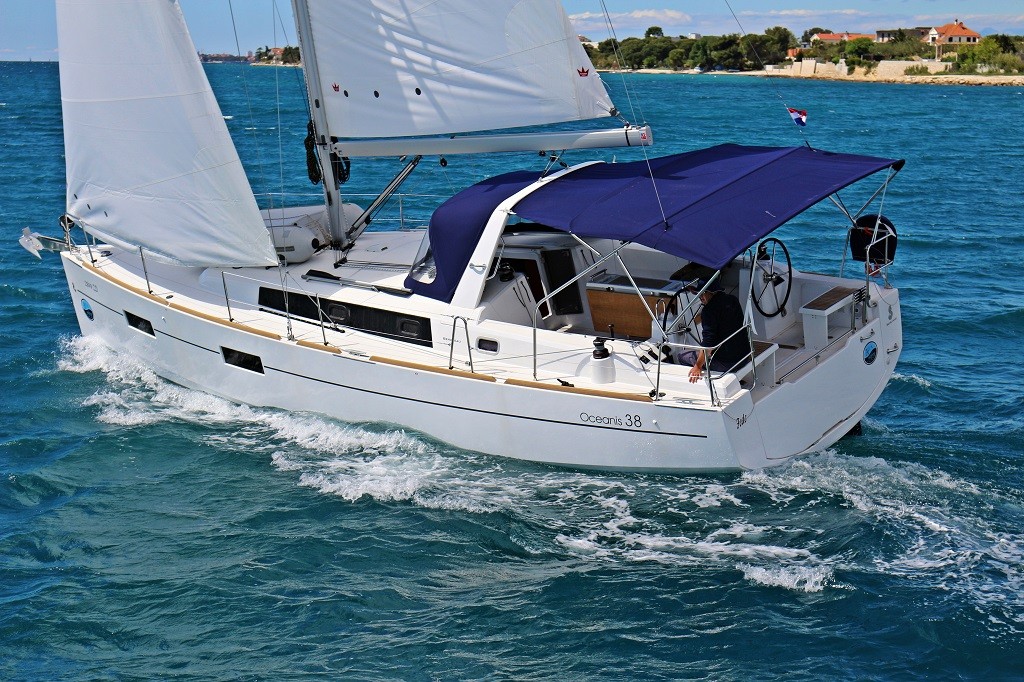 Oceanis 38, Fede | Yacht Charter Croatia