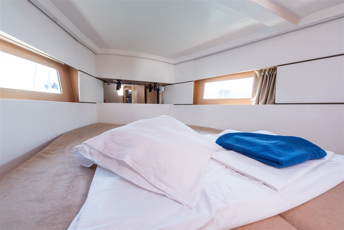 Oceanis 38, Rusalka | Yacht Charter Croatia