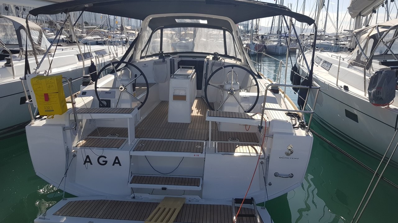 Oceanis 38.1, Aga | Yacht Charter Croatia