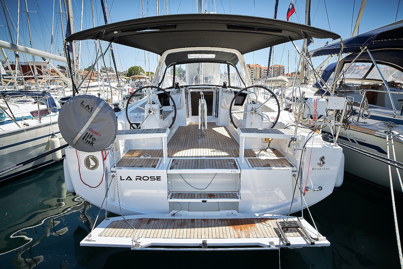 Oceanis 38.1, La Rose | Yacht Charter Croatia