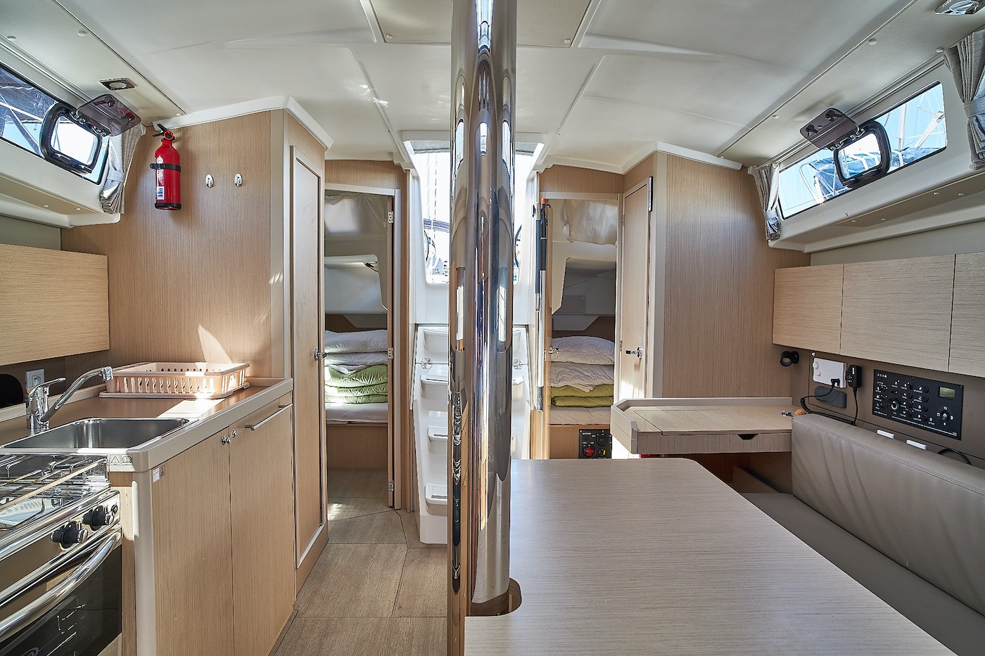 Oceanis 38.1, La Rose | Yacht Charter Croatia