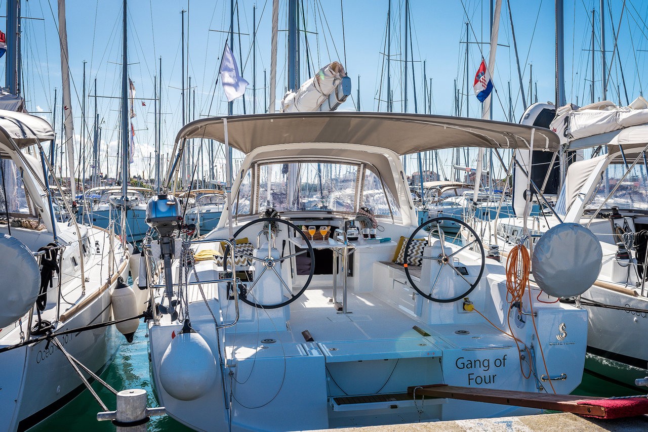 Oceanis 38.1, Gang of Four | Yacht Charter Croatia
