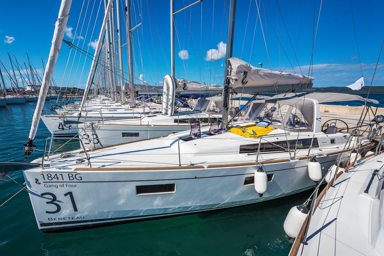 Oceanis 38.1, Gang of Four | Yacht Charter Croatia