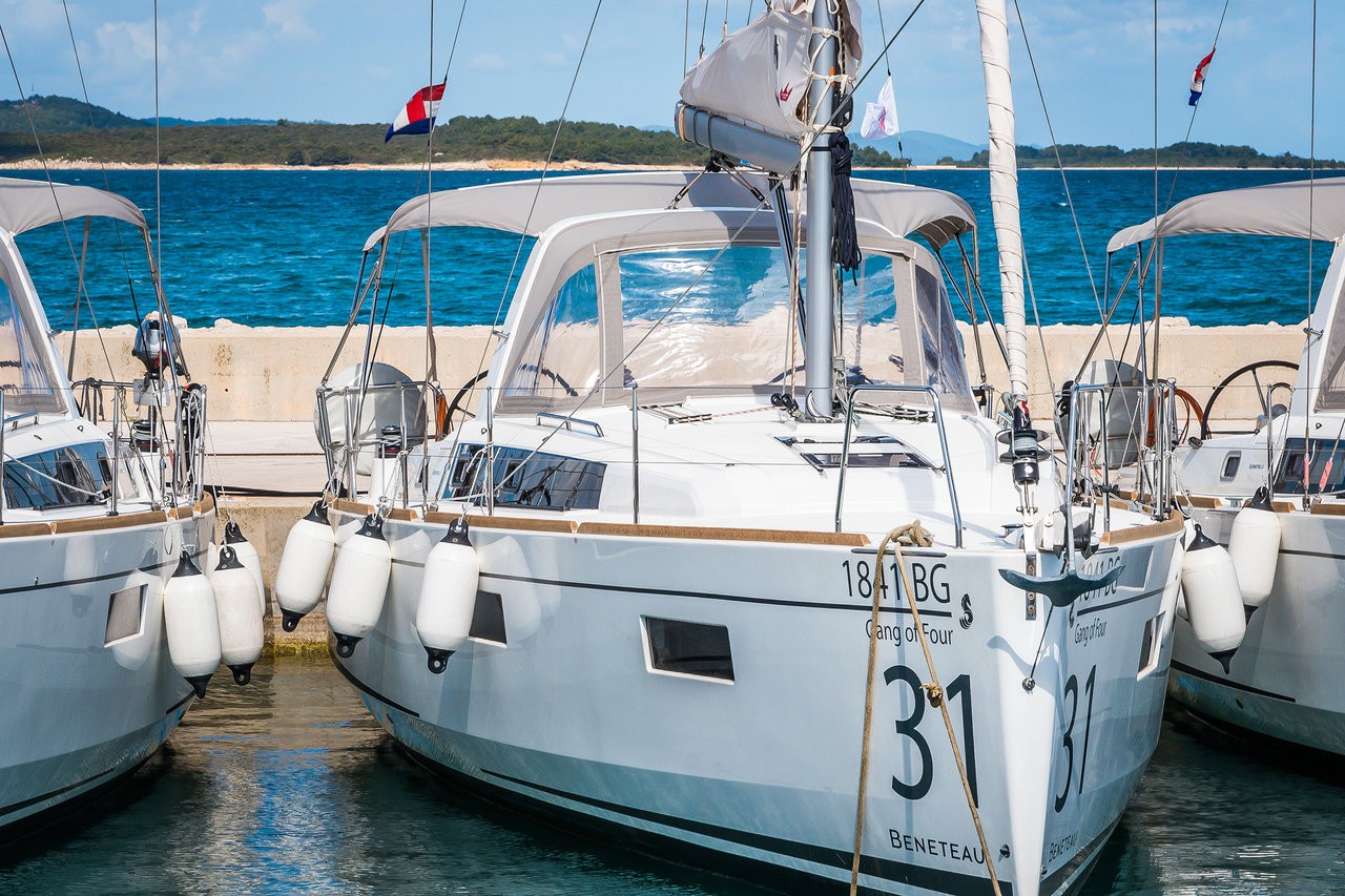 Oceanis 38.1, Gang of Four | Yacht Charter Croatia