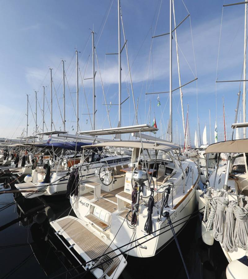 Oceanis 38.1, Angel07 | Yacht Charter Croatia