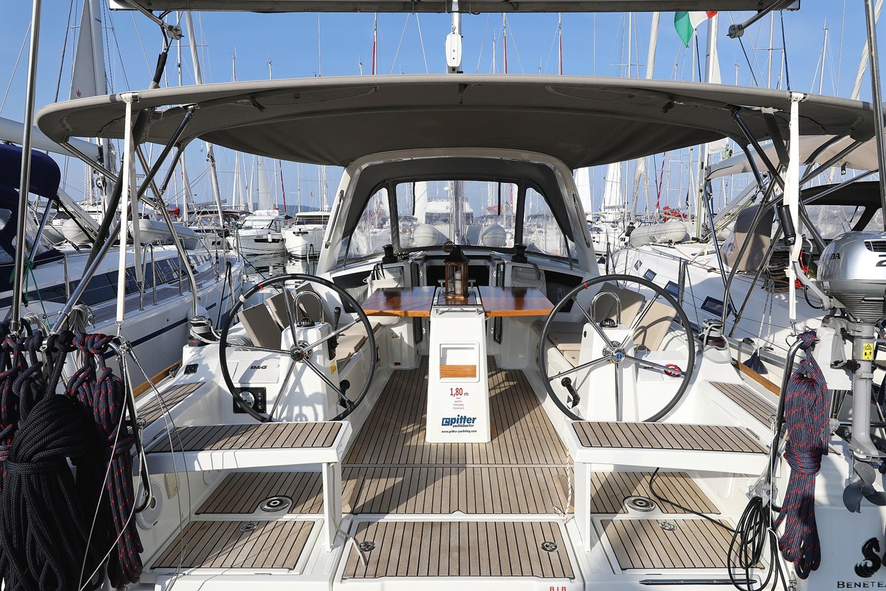 Oceanis 38.1, Angel07 | Yacht Charter Croatia
