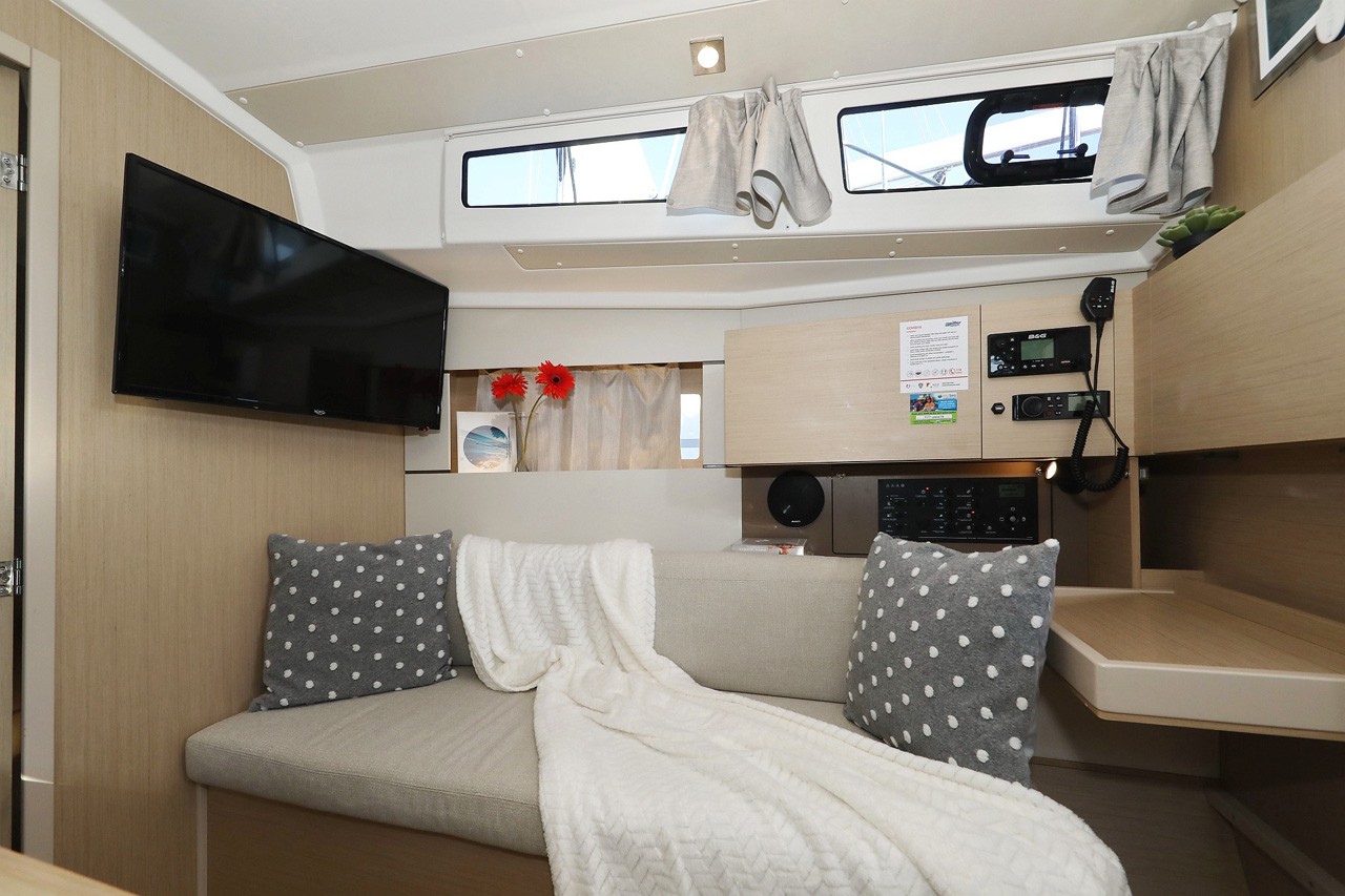 Oceanis 38.1, Angel07 | Yacht Charter Croatia