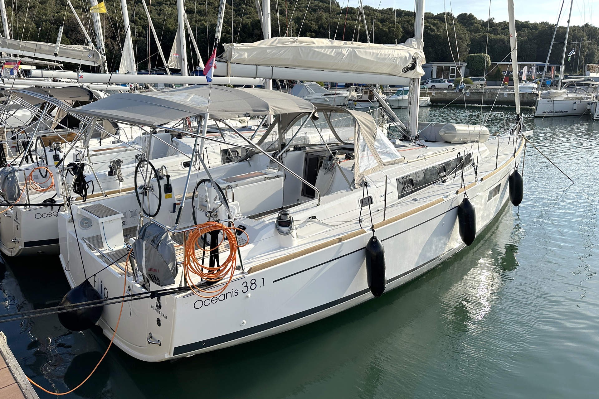 Oceanis 38.1, Flip | Yacht Charter Croatia