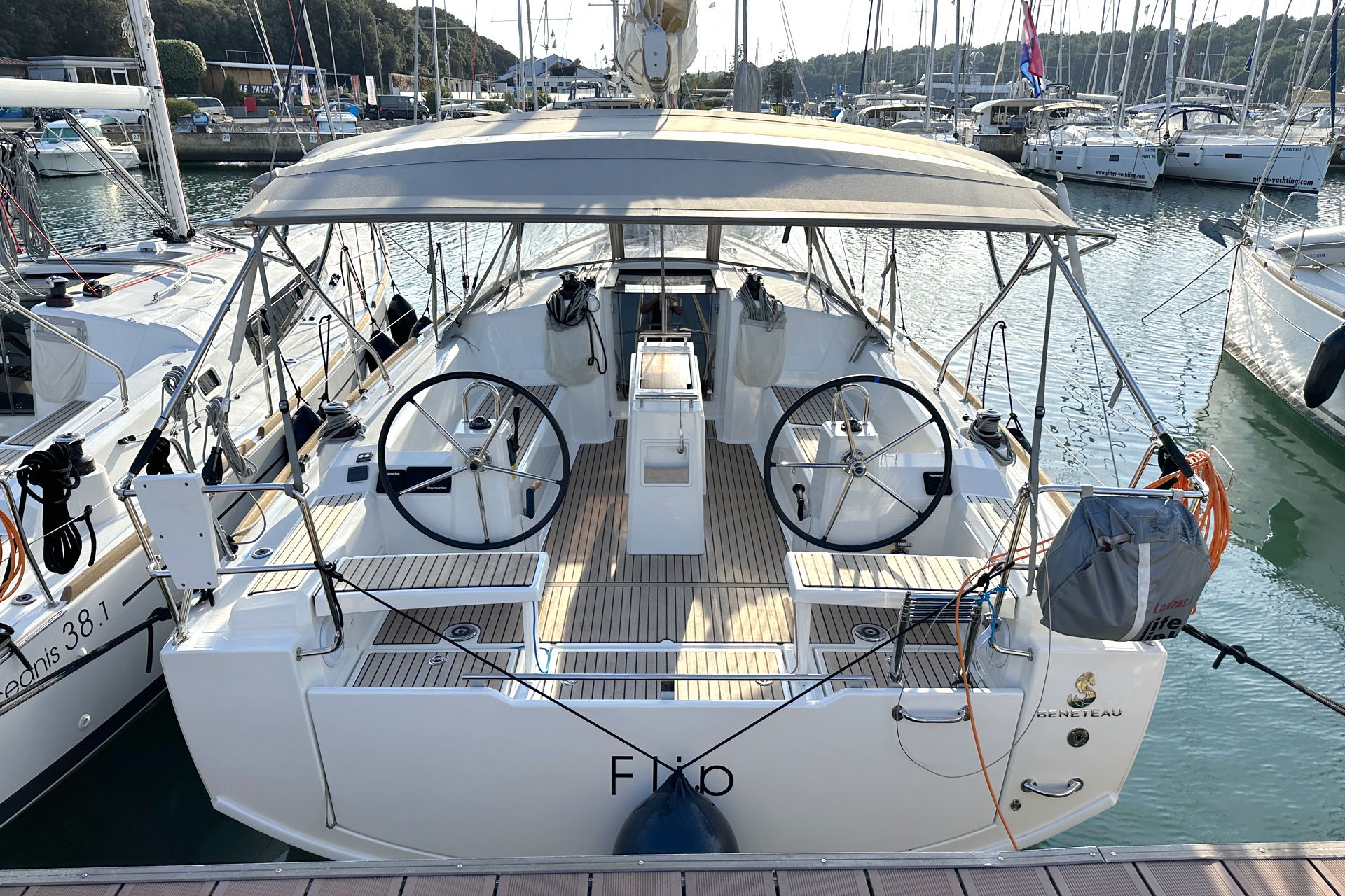 Oceanis 38.1, Flip | Yacht Charter Croatia