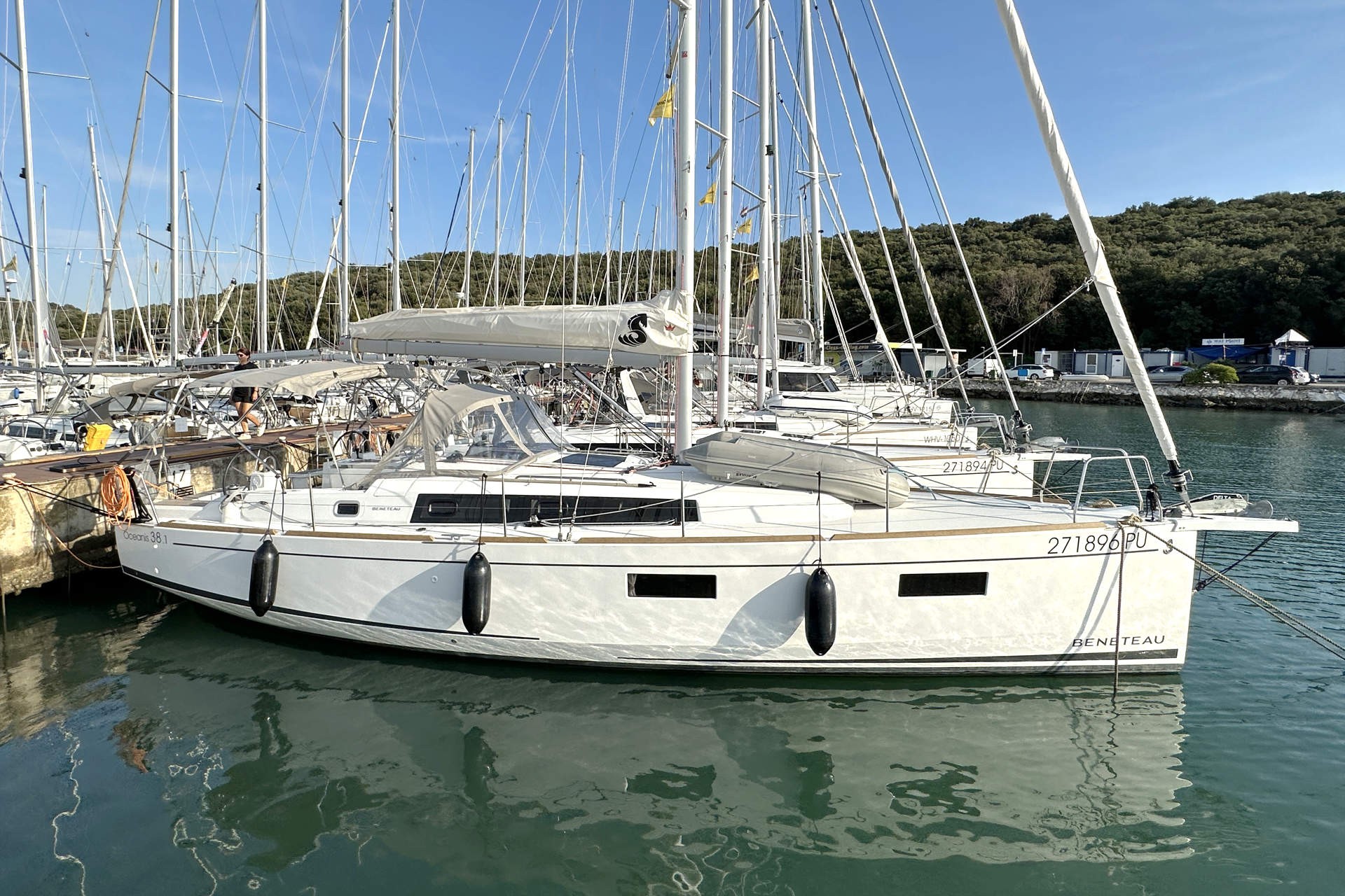 Oceanis 38.1, Flip | Yacht Charter Croatia