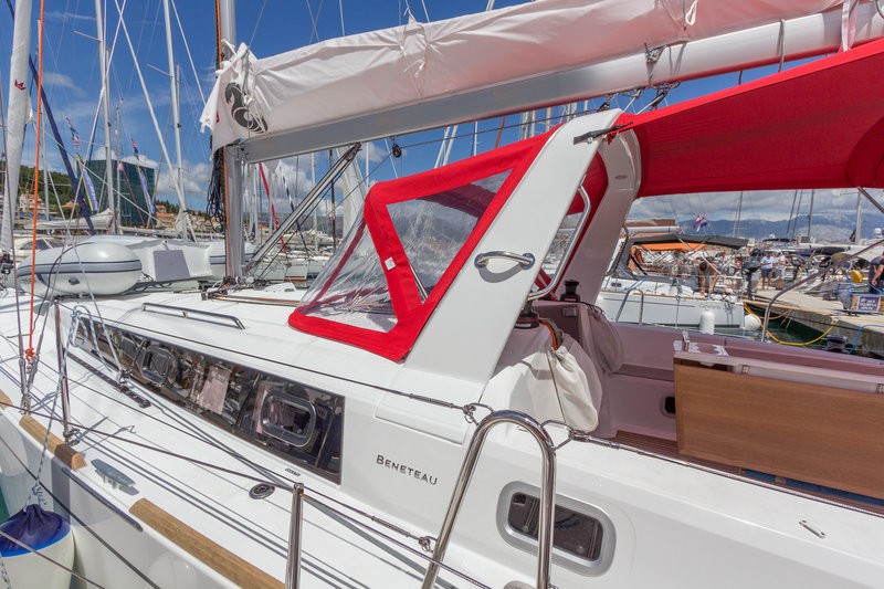 Oceanis 38.1, Mare Nostrum II | Yacht Charter Croatia