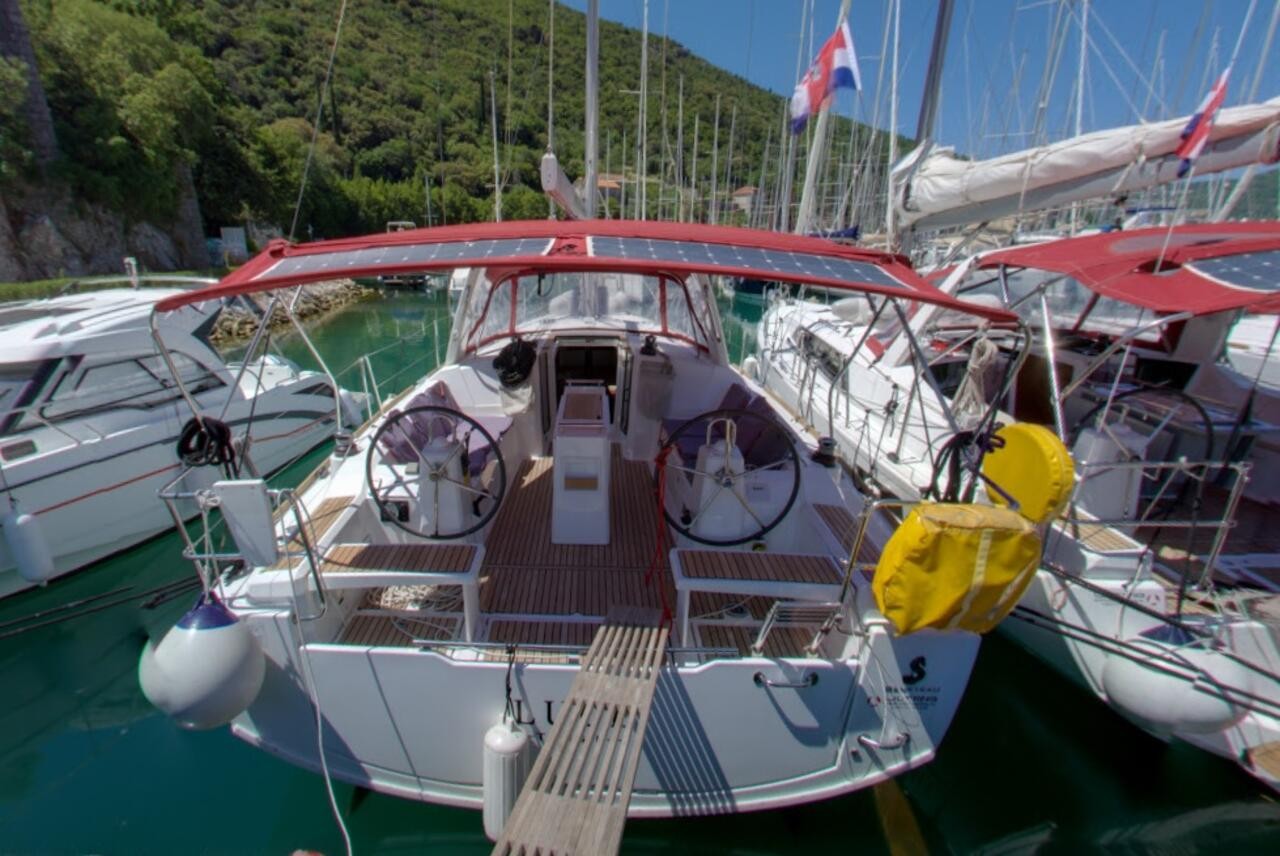 Oceanis 38.1, Luce | Yachtcharter Kroatien