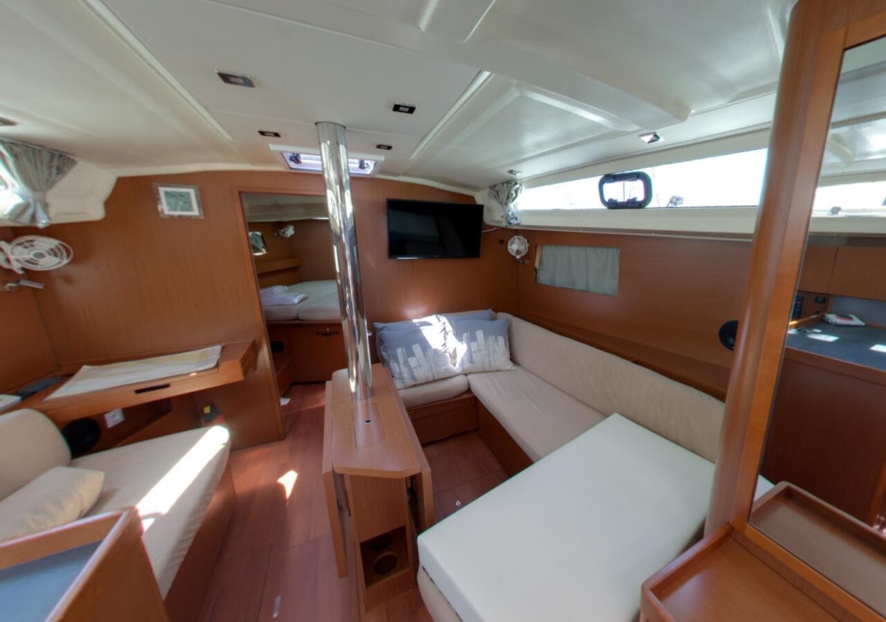 Oceanis 38.1, Luce | Yachtcharter Kroatien