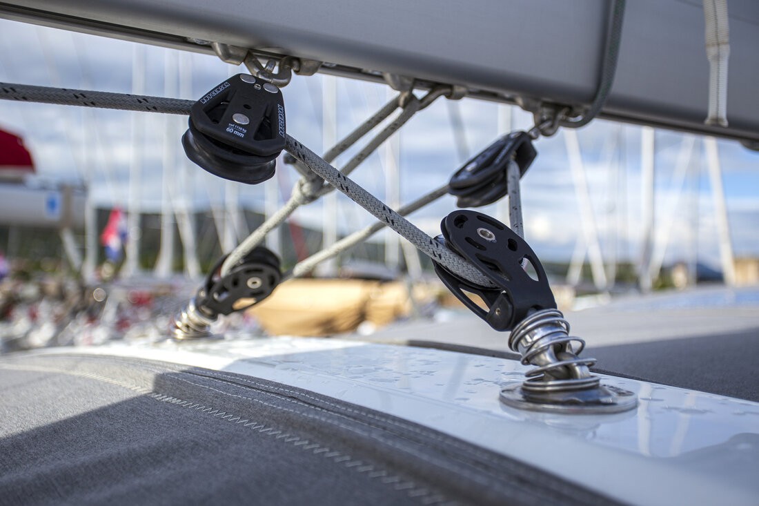 Oceanis 38.1, Bellagio | Yacht Charter Croatia