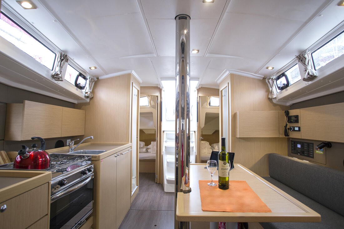 Oceanis 38.1, Bellagio | Yacht Charter Croatia