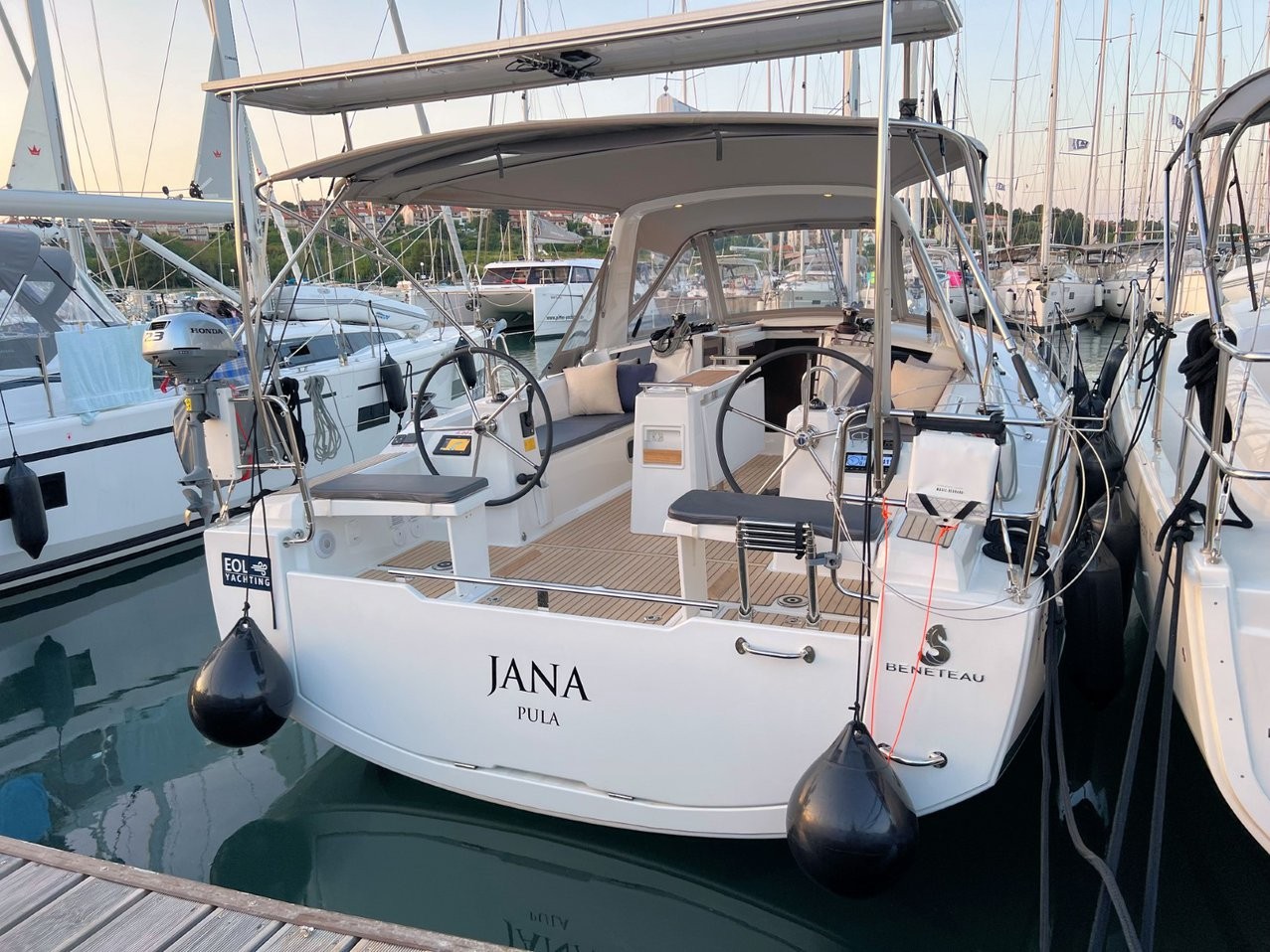 Oceanis 38.1, Jana | Yacht Charter Croatia