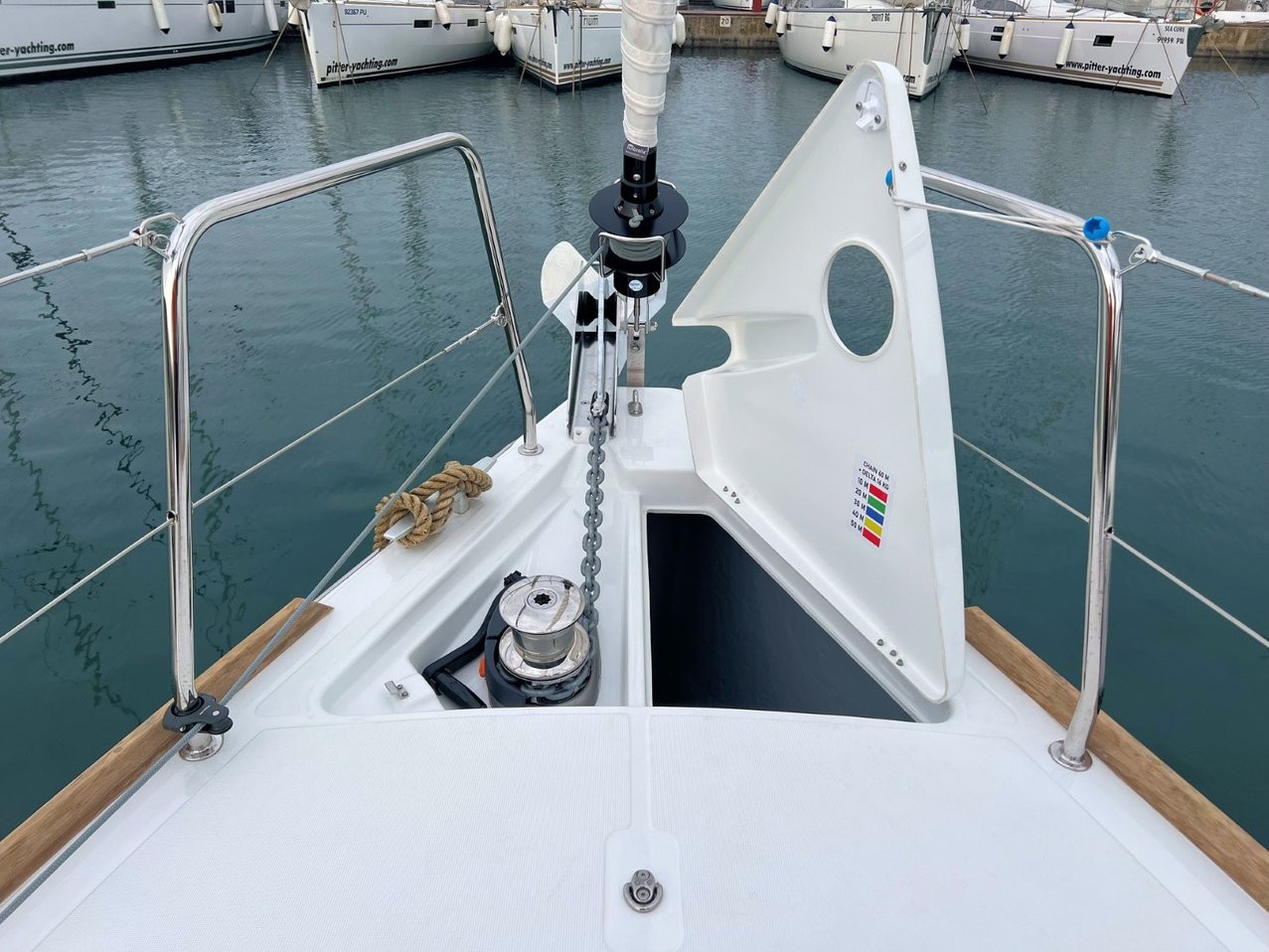 Oceanis 38.1, Jana | Yacht Charter Croatia
