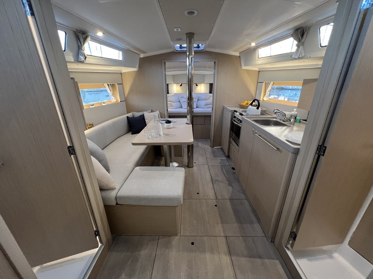 Oceanis 38.1, Jana | Yacht Charter Croatia