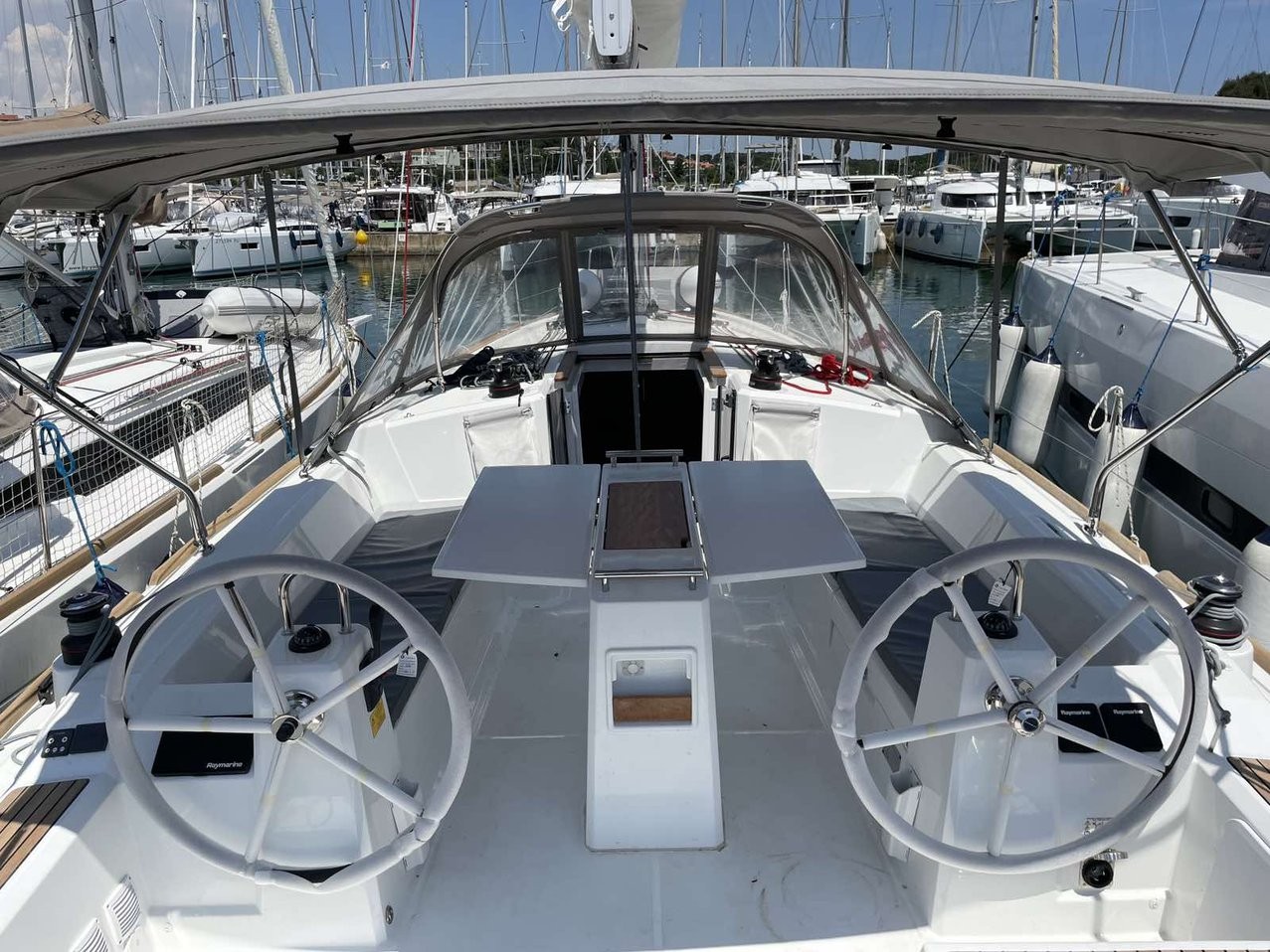 Oceanis 38.1, Gwada | Yacht Charter Croatia