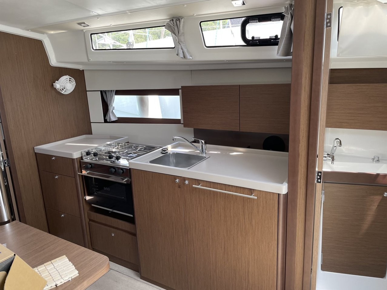 Oceanis 38.1, Gwada | Yacht Charter Croatia