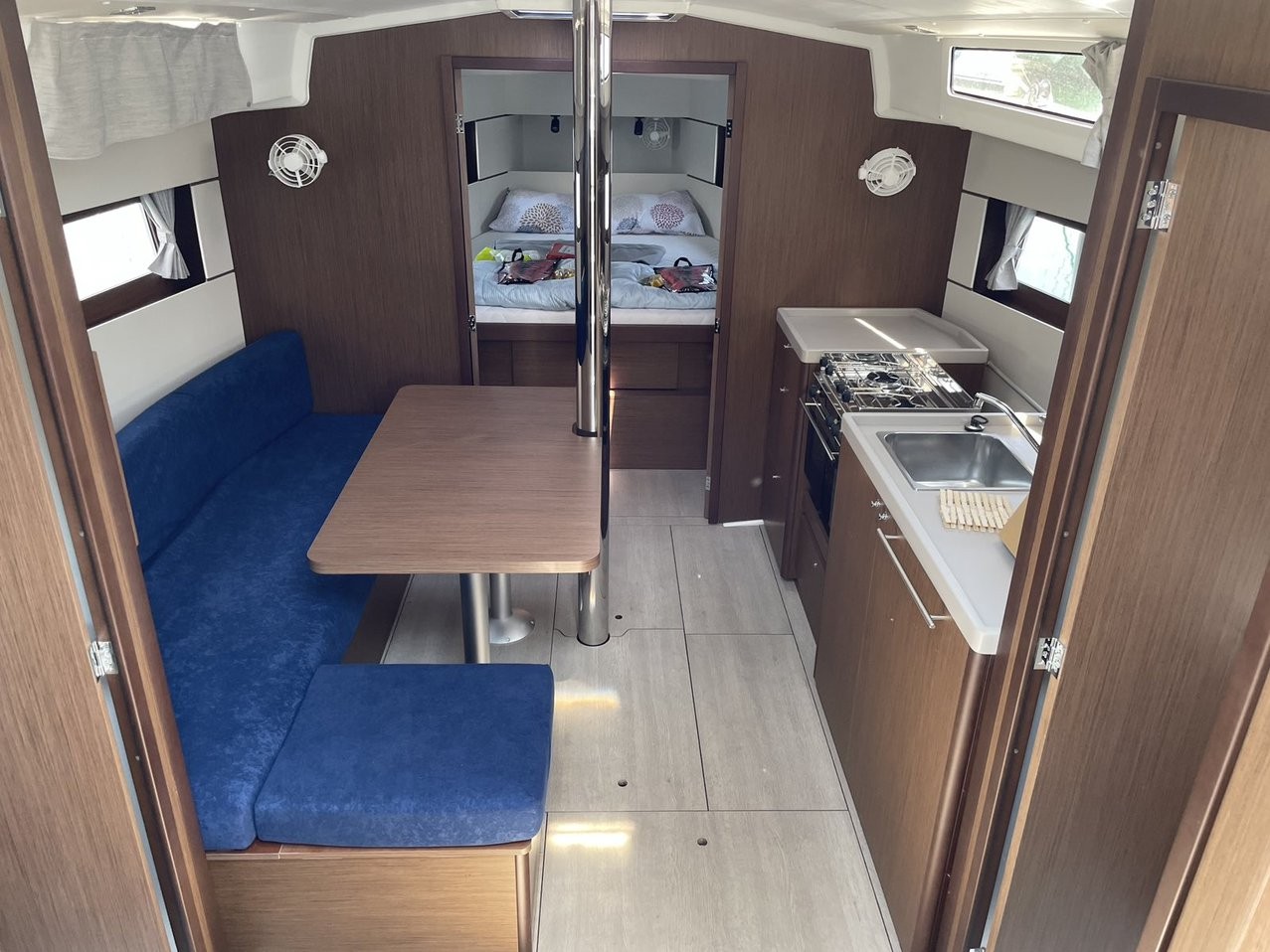 Oceanis 38.1, Gwada | Yacht Charter Croatia