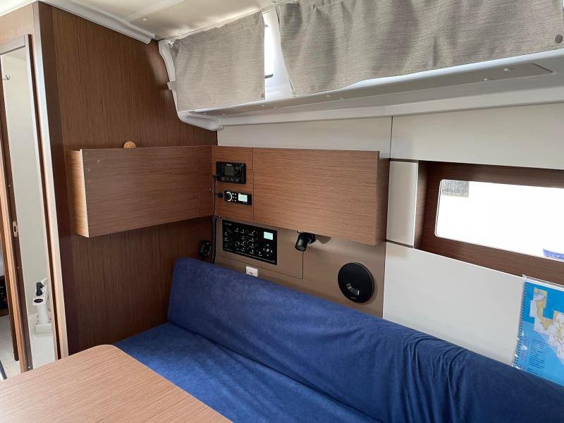 Oceanis 38.1, Gwada | Yacht Charter Croatia