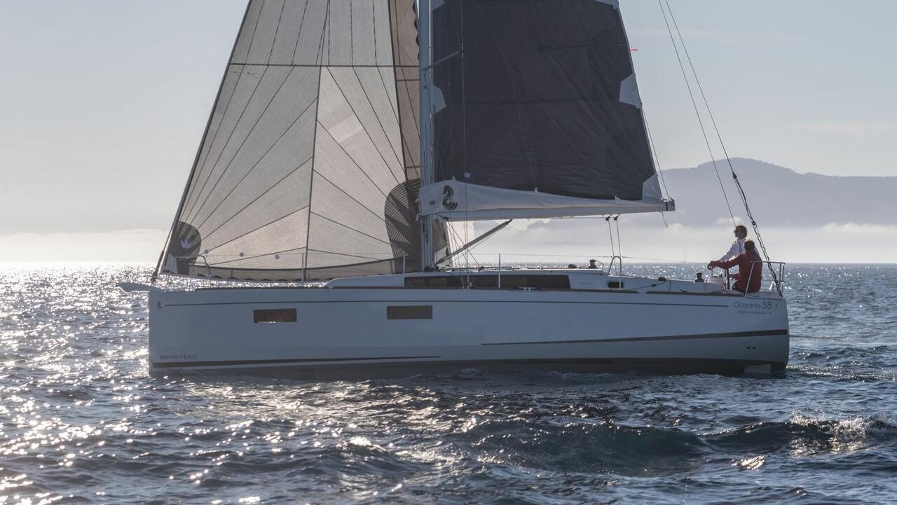 Oceanis 38.1, Lukas | Yacht Charter Croatia
