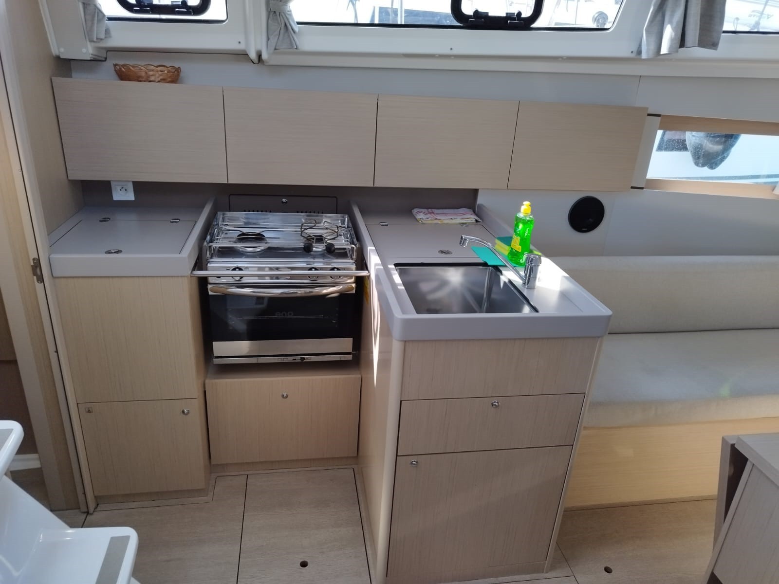 Oceanis 38.1, Lukas | Yacht Charter Croatia