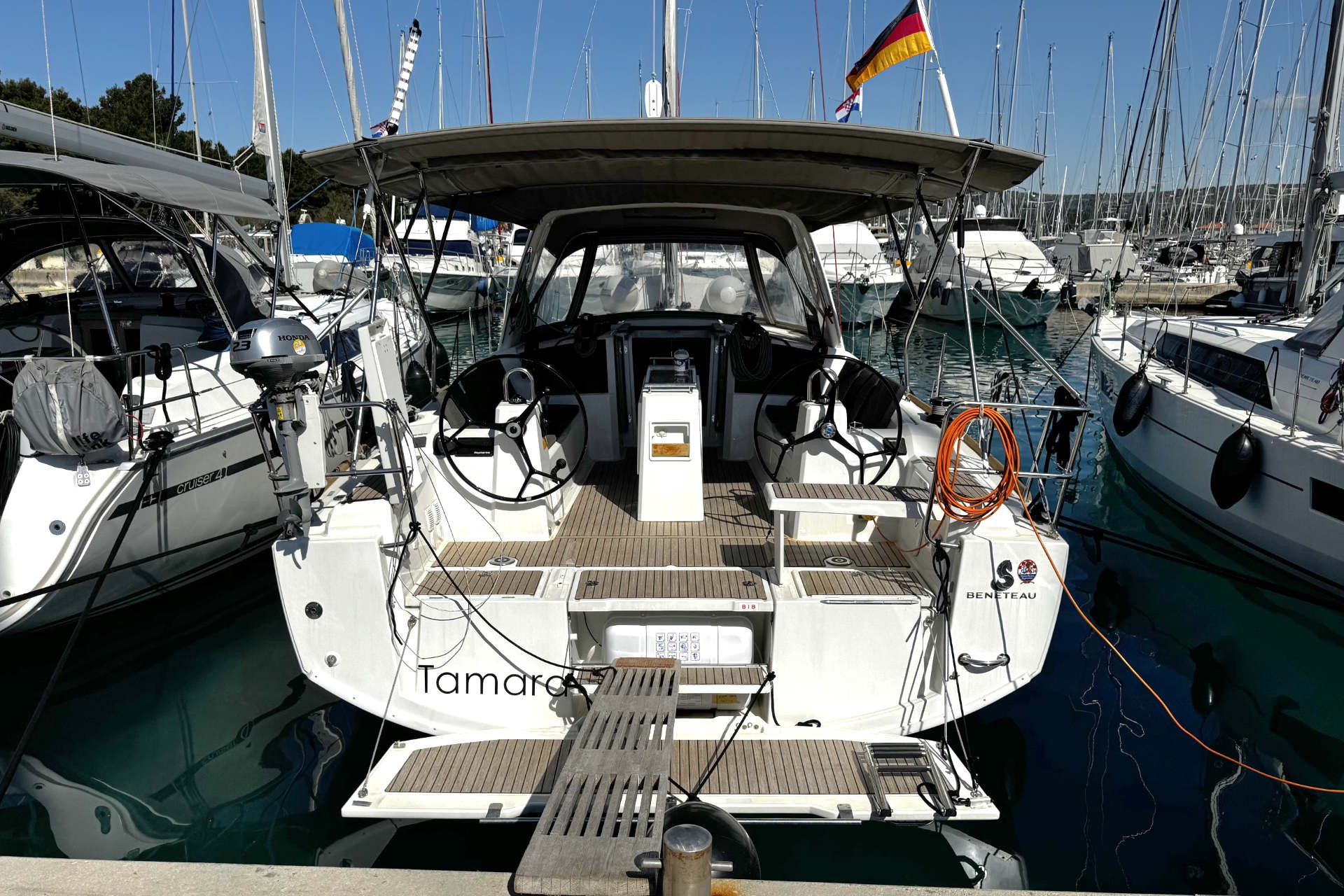 Oceanis 38.1, Tamara | Yacht Charter Croatia
